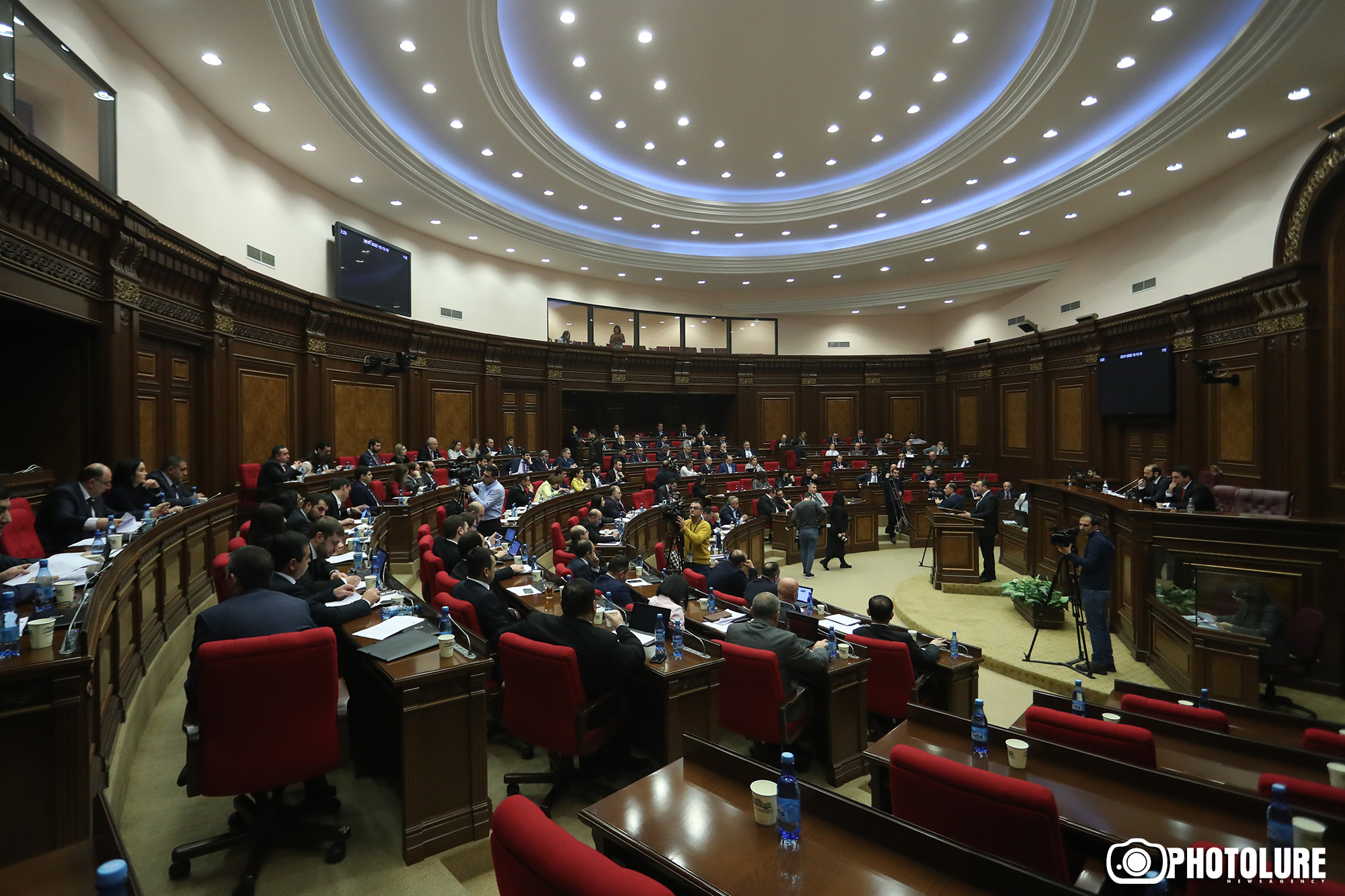 Здание парламента в армении