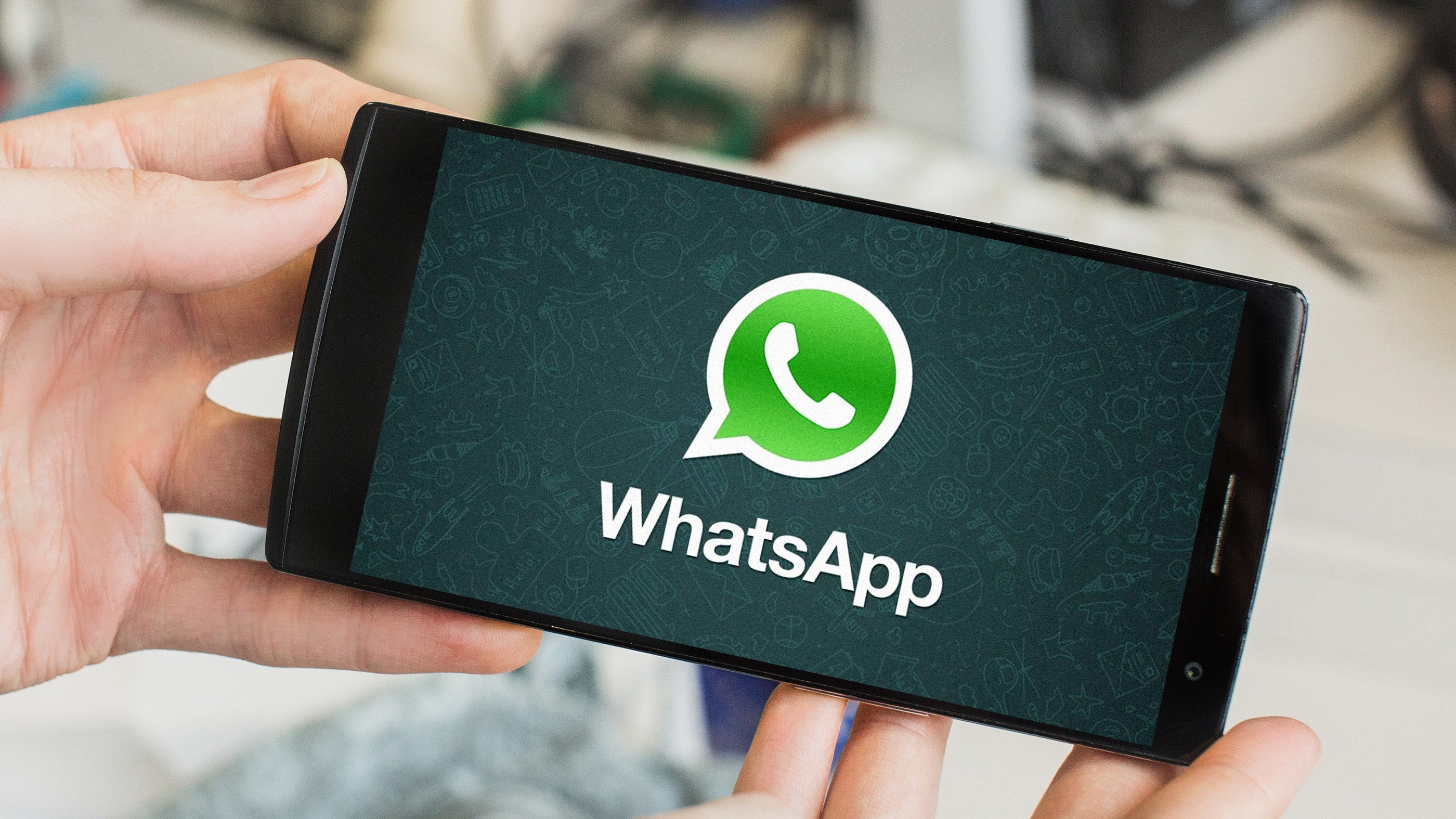 Мессенджер whatsapp. WHATSAPP. WHATSAPP фото. Фото на вацап. Смартфон WHATSAPP.